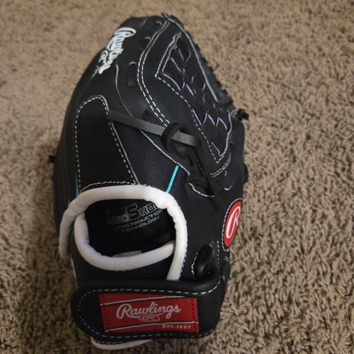 Rawlings RH Fastpitch FP110MT Softball Glove 11"  Excellent Game ready Condition