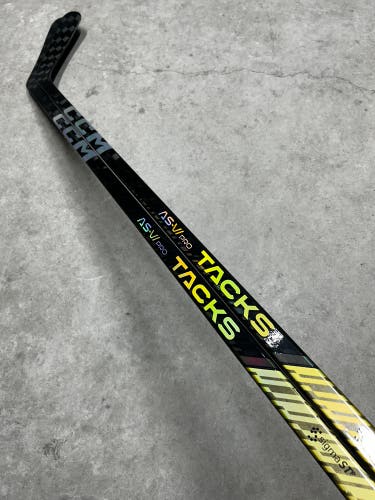 2 Pack - 90 Flex P92 New Senior CCM Right Hand Pro Stock Tacks AS-VI Pro Hockey Stick