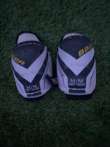 Youth Medium Bauer Supreme 150 Elbow Pads (Used)