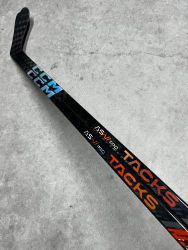 2 PACK - 85 Flex P28 New Senior CCM Right Hand Pro Stock Tacks AS-VI Pro Hockey Stick