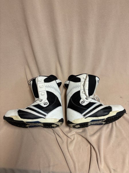 Men's Size M 12.0 (W 13.0) Morrow Snowboard Boots All Mountain (Used)