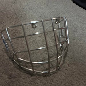 Senior Small 2023 Bauer 960 Goalie Mask (New)