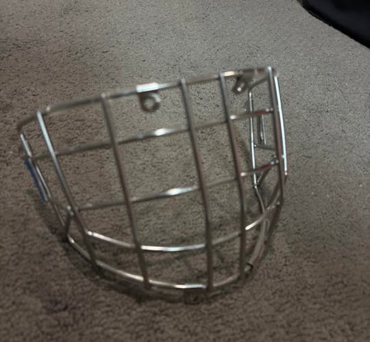 Senior Small 2023 Bauer 960 Goalie Mask (New)