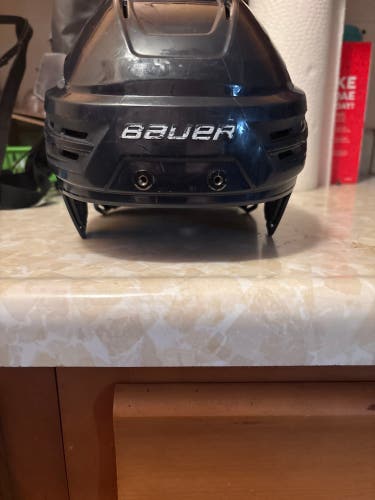 Medium Bauer Re-Akt 85 Helmet (Used)
