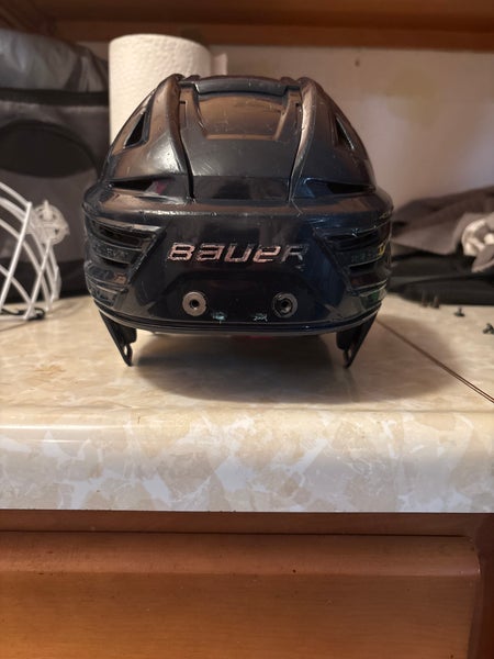 Medium Bauer Re-Akt 150 Helmet (Used)