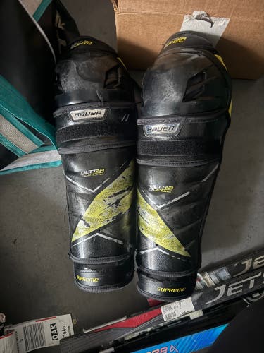 Senior Bauer Supreme Ultrasonic 14" Shin Pads (Used)