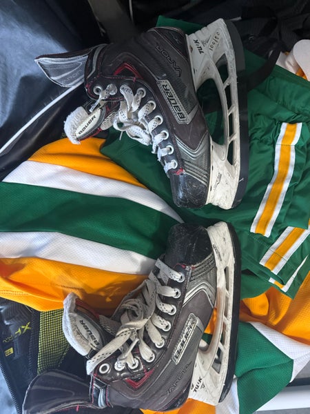 2014 Bauer Vapor X90 Hockey Skates Regular Width 6 (Used)