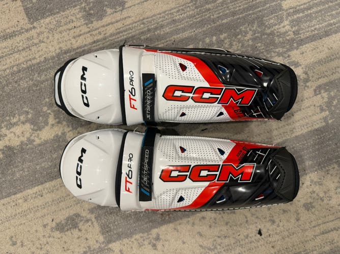Junior CCM JetSpeed FT6 Pro 13" Shin Pads (New)