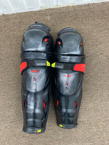 Senior Bauer Vapor 3X 16" Shin Pads (Used)
