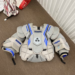 Medium Vaughn Velocity VE8 XFP Goalie Chest Protector (Used)