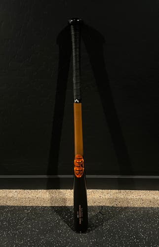 Bat Pack of 3.  Dove Tail Composite (32.5”), Louisville slugger KS (33”), Dove Tail I13 (33.5)