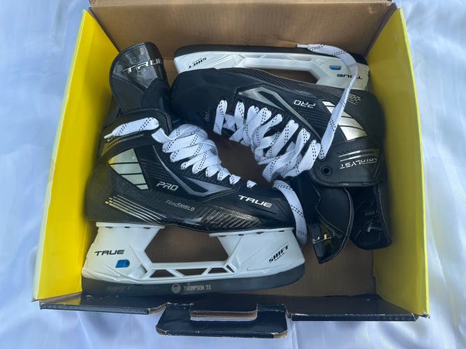 NEW Size 10 NHL Tage Thompson True Catalyst Pro Custom Hockey Skates Wide Width Pro Stock