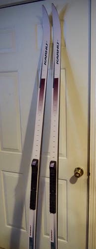 Karhu Classic Unisex Cross Country Skis With Bindings (Used)