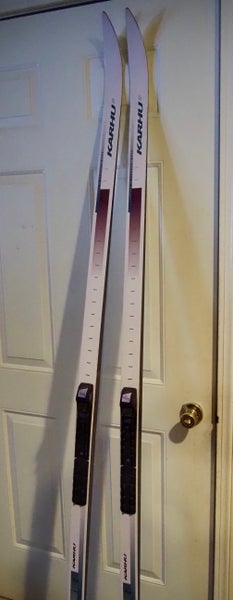 Karhu Classic Unisex Cross Country Skis With Bindings (Used)