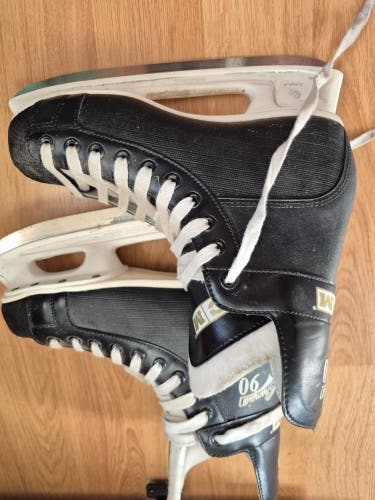 CCM Champion 90 Hockey Skates Regular Width 8 (Used)