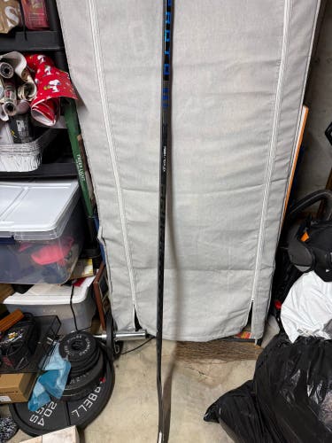 Senior Bauer Proto-R Left Hand Hockey Stick P28M 70 Flex (New)