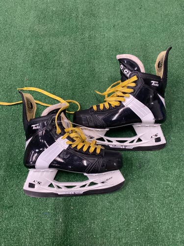 Senior CCM Tacks 652 Hockey Skates Wide Width 7.5 (Used)