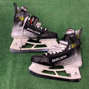 Senior Bauer Vapor Hyperlite 2 Hockey Skates 12 (New)