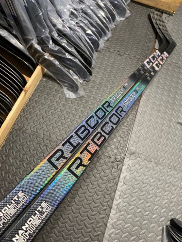New 2 Pack LH CCM Ribcor Trigger 8 Pro Tavares P29 90 Flex