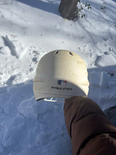 Medium Rawlings Batting Helmet (Used)