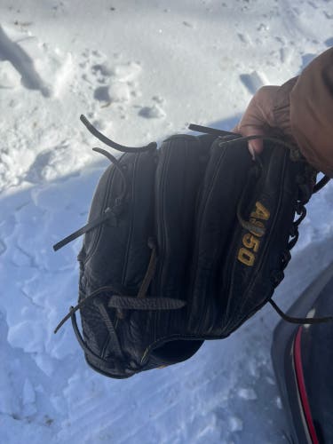 Wilson a900 RH Infield Softball Glove (Used)