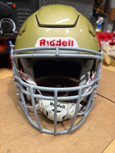 USED RIDDELL FLEX ADULT HELMET - LARGE - VEGAS GOLD