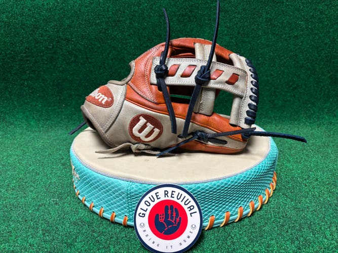 Wilson A2000 RH Infield Baseball Glove 11.5" (Used)