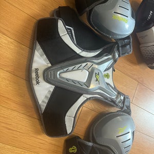 Large Junior Reebok SC87 Shoulder Pads (Used)
