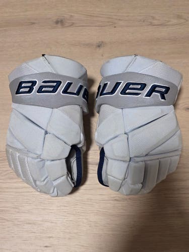 Bauer Vapor Hyperlite Gloves 13" Penn State Pro Stock Hockey Gloves