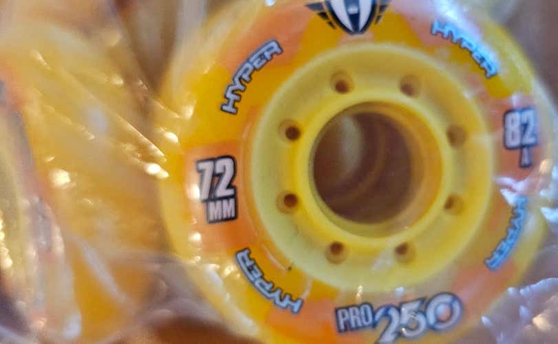 Hyper Pro 250 Roller Hockey Wheels – Hi-Lo Set – 4x80mm + 4x72mm – 82A (New)