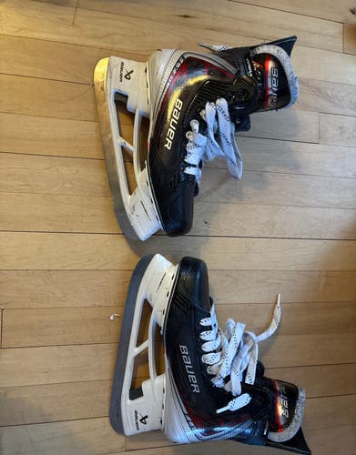 2025 Bauer Vapor Fly40 Hockey Skates 7.5 (Used)