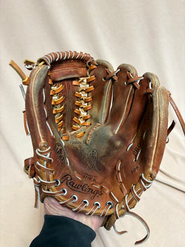 Infield RH Rawlings Pro-2MTCOT Heart of the Hide Baseball Glove 11.5" (Used)