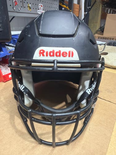 USED RIDDELL FLEX ADULT HELMET - MEDIUM - FLAT BLACK