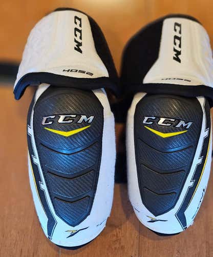 Senior Extra Large CCM Tacks 4052 Hockey Elbow Pads (Used)