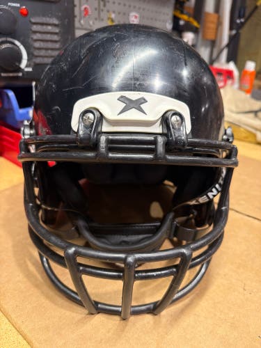 USED XENITH X2E+ YOUTH FOOTBALL HELMET - LARGE - BLACK