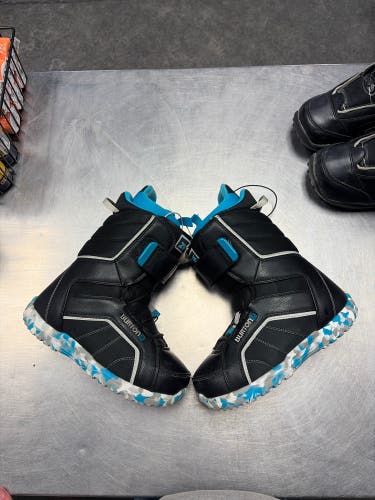 6Y (Big Kids / Youth) Burton Zipline Snowboard Boots (Used)