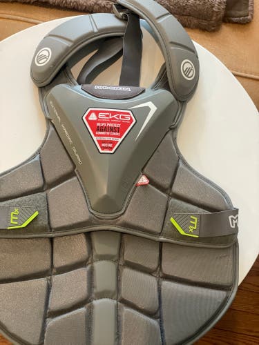 XL Maverik Max Chest Protector (Used)