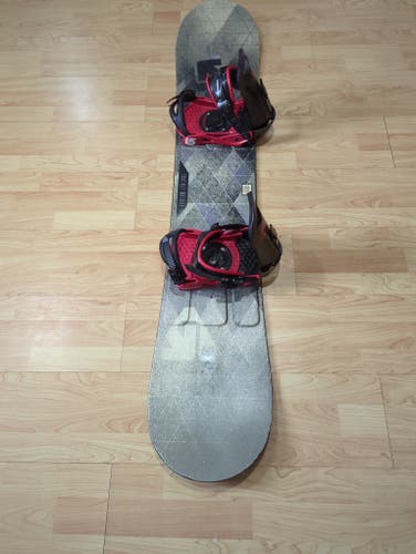 Button LTR 148cm with Burton bindings M fit 8-10 beginners.  (Used)