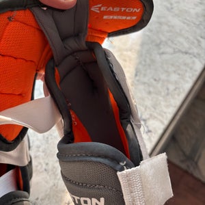Junior Small Easton Mako M5 Elbow Pads (Used)