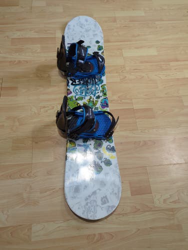 Snowboard Burton Chopper 125cm With Bindings Size Small Fit 5-7.