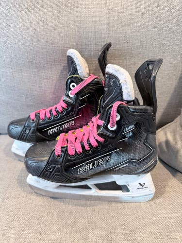 2024 Bauer Supreme M50 Pro Hockey Skates Regular Width Size 2 (Used)