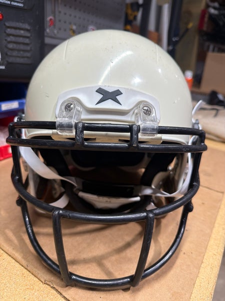 USED XENITH X2E+ YOUTH FOOTBALL HELMET - LARGE - WHITE