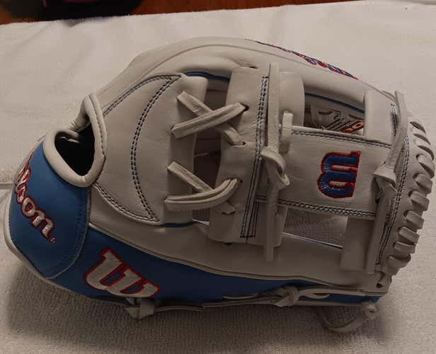 2025 Wilson RH A1000 Softball Glove 12" (New)