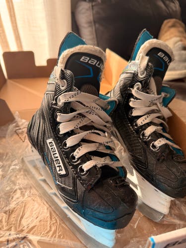 Bauer XLP Hockey Skates Regular Width 10 (Used)