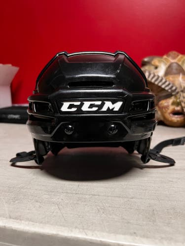 Medium CCM Tacks 910 Helmet (Used)