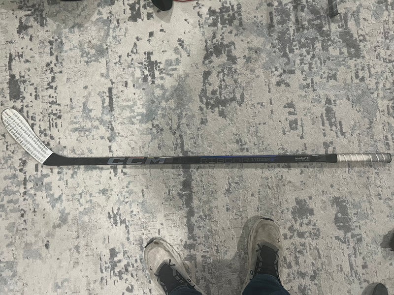 Youth CCM Ribcor Trigger 9 Pro Right Handed Hockey Stick P28 30 Flex (Used)