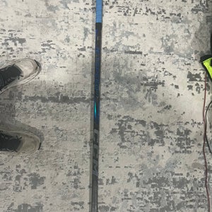 Junior CCM JetSpeed FT7 Pro Right Handed Hockey Stick P28 40 Flex (Used)