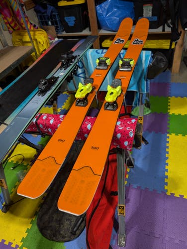 Men's 2023 All Mountain 180 cm Rossignol Sin 7 Skis With Bindings