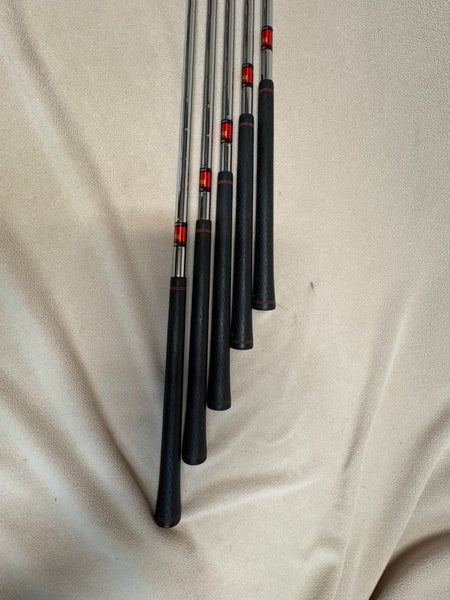 Men's Nike VR Pro Right Handed Iron Set Regular Flex 5 Pieces (Used)