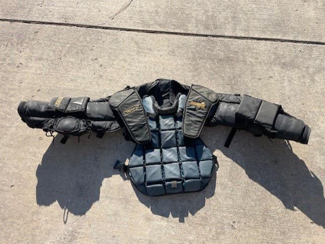 Large Vaughn Legacy 1400 Goalie Chest Protector (Used)